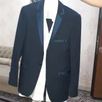 کت و شلوار سایز ۴۴ به همراه پیراهن سفید