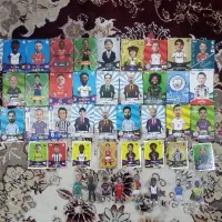 کیمدی و برچسب بزرگ و کوچک نیومدی و مجسمه بازیکنها