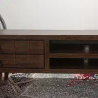 میز تلوزیون و آینه هر دو در حد نو