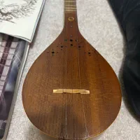 سه تارکاملا سالم اصلا استفاده نشده باوسایلش