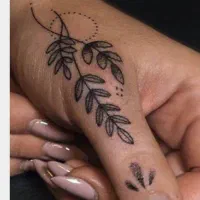 تاتوبدن (جشنواره یلدایی)مینیمال فونت لاین رنگی