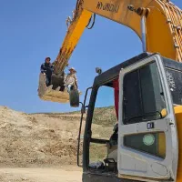 فروش بیل مکانیکی هیوندای ۳۲۰