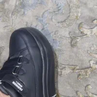 کتونی|کیف، کفش، کمربند|رشت, نظری|دیوار