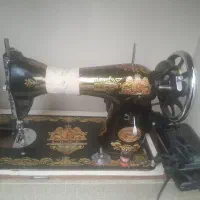 چرخ خیاطی کارکرده همراه با میز