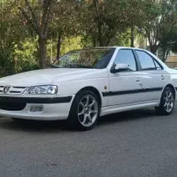 نیازمند ماشین به همراه راننده