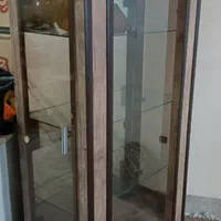 ویترین 4طبقه آیینه دار قدی درحدنو معاوضه با پرنده