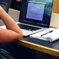 طراحی آزمون و سوالات زبان انگلیسی (تمام سطوح)