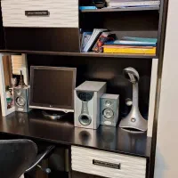 میز کامپیوتر و تحریر|میز تحریر و کامپیوتر|شاهین‌شهر, خانه کارگر|دیوار