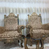 مبل سلطنتی 9نفره شیک همراه میز جلویی