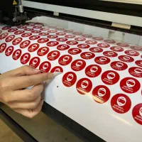 چاپ استیکر، چاپ بنر، چاپ لیبل، ساخت تابلو، حک لیزر