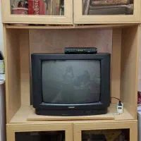 دو عددمیز تلویزیون