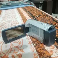 دوربین فیلمبرداری و عکس برداری سونی به همراه کیف|دوربین عکاسی و فیلم‌برداری|کرمان, |دیوار