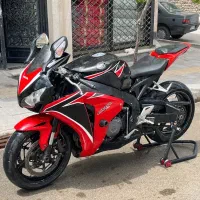 cbr 1000 مدل2010