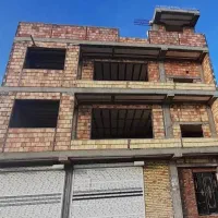 ساختمان سه طبقه نیمه کاره سنددار