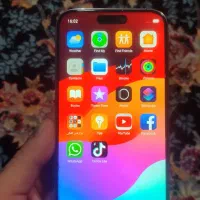 با سلام از دیوار