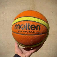 توپ والیبال