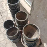تعدادی گلدان سفالی سالم