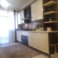 ۸۳ متری / فول امکانات/ چهارراه کوکا خیابان محصل