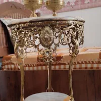 یه عدد میز خاطره با دوعدد قندون