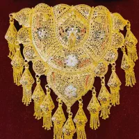 سنجاق سینه طرح طلا