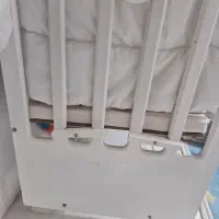 تخت گهواره ی کودک در حد نو|تخت و صندلی بچه|صباشهر, |دیوار