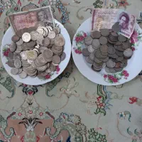 سکه شاهی و جمهوری و کیف امریکن توریستر و کیف