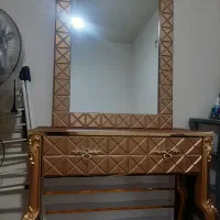 میز و آینه