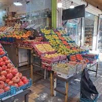 همکار اقا با سابقه کاری در میوه فروشی