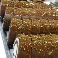 تولیدی انواع شیرینی تر و رولت