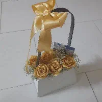 بند عینک های زیبا  دستبند باکس و دسته گل های ربانی