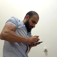 مربی بدنسازی ورزش آنلاین