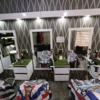 دکور آرایشگاه|آرایشگاه و سالن‌های زیبایی|خرم‌آباد, |دیوار