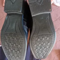 کت و شلوار و کراوات و پیراهن و کفش|لباس|دوگنبدان, |دیوار