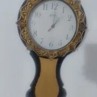 ساعت دیواری طرح شیک فقط دوتا باتری لازم هست نو