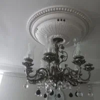 باعرض سلام یک عدد لوستر برنز با  یک عدد  دیواری