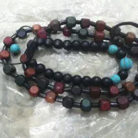 گردنبند و دستبند