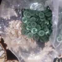 تعدادی دگمه پیراهنی|لوازم خیاطی و بافتنی|تهران, دردشت|دیوار