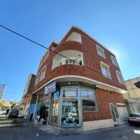 آپارتمان ۱۵۰متری مرکزشهر برخیابان