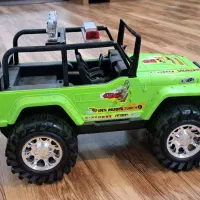 ماشین بازی جیپ و جرثقیل|اسباب‌بازی بچه|بروجن, |دیوار