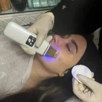 پاکسازی و فیشیال درمانی پوست