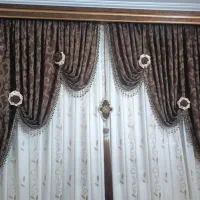 پرده کاملا سالم و تمیز بدون زدگی یا پارگی