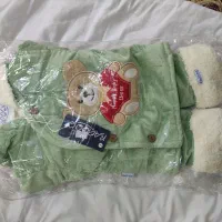 نوزادی سه تیکه|کفش و لباس بچه|قم, جاده معدن|دیوار