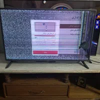 تلوزیون ال جی ۴۲ اینچ صفحه شکسته