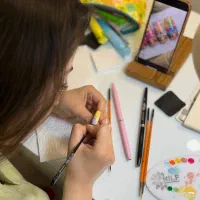 دستیار ناخن زعفرانیه