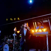 اجرای حرفه ای بند دیجی (موزیک فرلایت) تو مراسمها|خدمات پذیرایی، مراسم|احمدآبادمستوفی, |دیوار