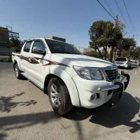 تویوتا هایلوکس دو کابین بلند 2014