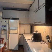 کابینت کاملا تمیز با سینک