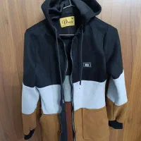 پالتو|لباس|کاشان, میدانگاه آقا|دیوار