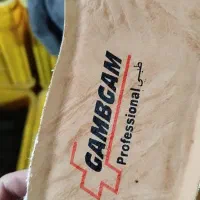 کارگر چاپ سیلک درصنعت کفش ودمپایی