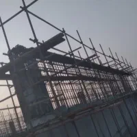 داربست فلزی قائم